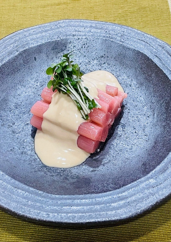 赤ずいきの練りごま和え-レシピのメイン写真