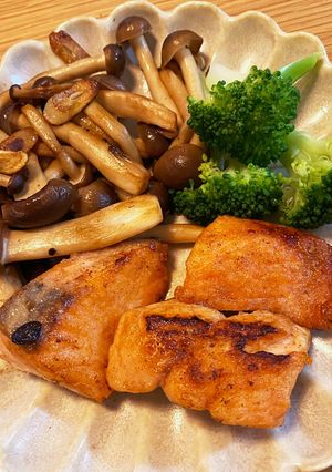 鮭のバター醤油からのクリームスパゲッティ-レシピのメイン写真