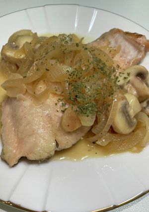 秋鮭～マッシュルームバターソース-レシピのメイン写真