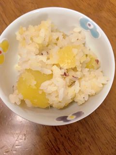 さつまいもの甘〜い炊き込みご飯-レシピのメイン写真