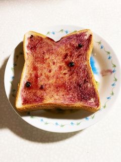 ブルーベリージャムとマーガリンのトースト-レシピのメイン写真