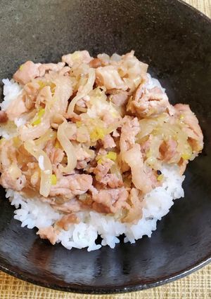 ごはん進んでスタミナ満点!ねぎ塩豚丼!-レシピのメイン写真