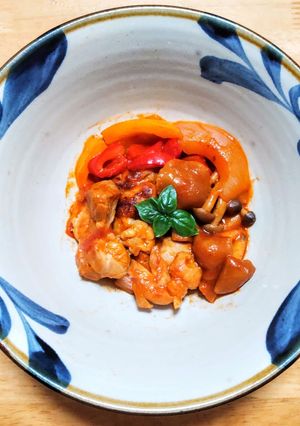 鶏もも肉と大きなナメコのトマト煮-レシピのメイン写真