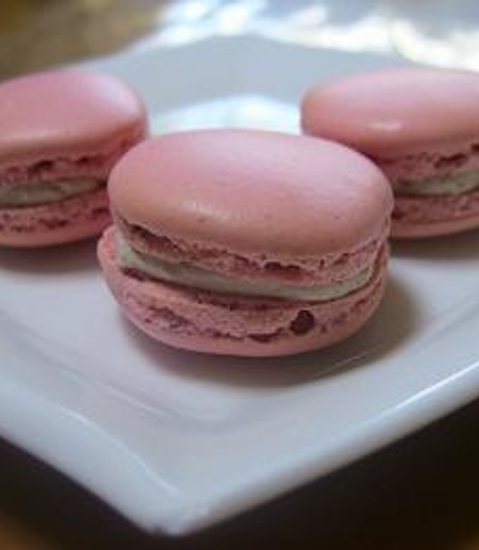 ちょこまかろん ストロベリーチョコマカロン by めぐエッグ 【クックパッド】 簡単