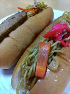焼きそばドッグとハンバーグドッグ-レシピのメイン写真