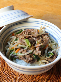 電子レンジで作るスタミナ丼-レシピのメイン写真