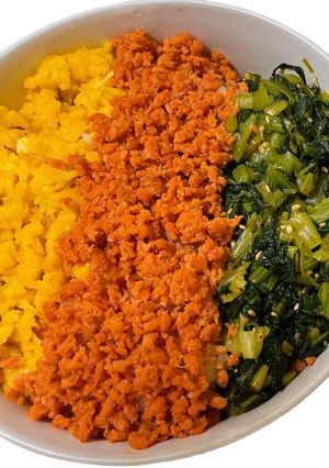 お弁当にも！鮭フレークを使った♡三色丼♡-レシピのメイン写真