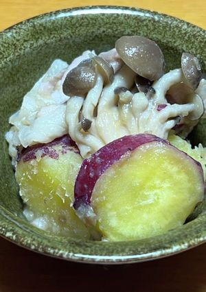 簡単♡弁当♡さつま芋・豚・シメジの旨煮-レシピのメイン写真