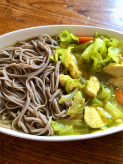 鶏キャベツ カレースープ蕎麦-レシピのメイン写真