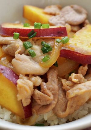 さつまいもと豚肉の甘辛炒め丼-レシピのメイン写真
