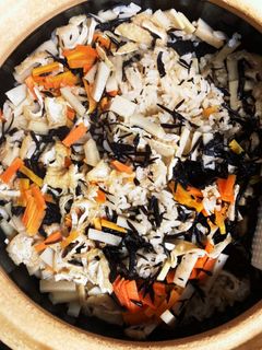 筍とひじきで炊き込みご飯(*>∀<)ノ♪-レシピのメイン写真
