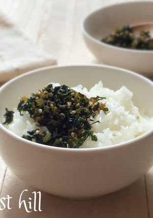 ご飯のお供に・セロリの葉のふりかけ-レシピのメイン写真