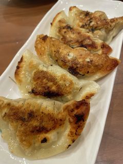 我が家の定番!ぱさつかないジューシー餃子-レシピのメイン写真
