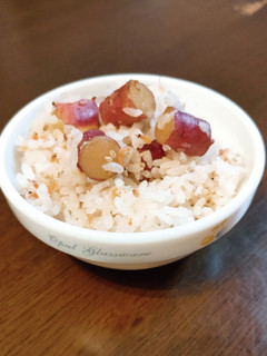 モッチリ〜!さつまいもの炊き込みご飯-レシピのメイン写真