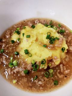 簡単♪マッシュポテトの豚挽き肉餡掛け♪-レシピのメイン写真