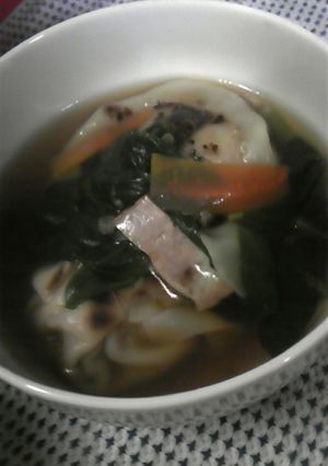 餃子とほうれん草のあったかスープ-レシピのメイン写真