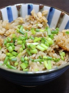 ツナとまいたけの炊き込みごはん-レシピのメイン写真