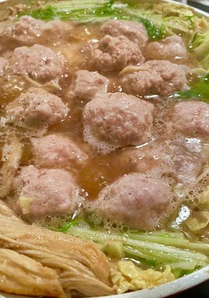 ボリューム満点★豚団子の胡麻味噌鍋-レシピのメイン写真