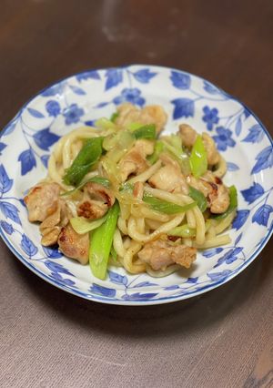 鶏肉とねぎの甘辛焼きうどん♪-レシピのメイン写真