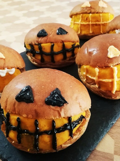 ハロウィンに☆簡単デコレーションパン-レシピのメイン写真
