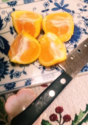 みかんを1/4にカット！-レシピのメイン写真