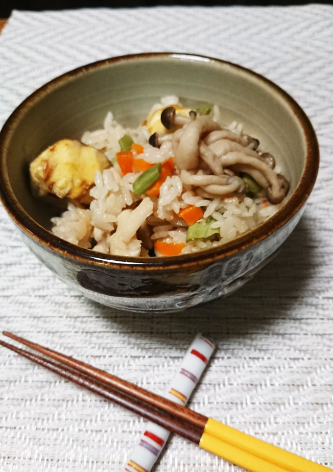 栗入り秋のキノコの炊き込みご飯-レシピのメイン写真