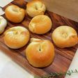クランベリーとドライフルーツ入りベーグル