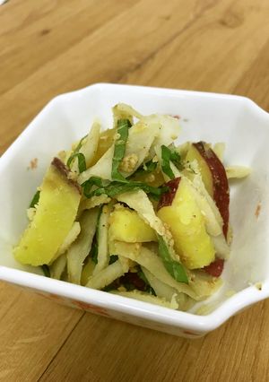 レンジで簡単！サツマイモとごぼうの和え物-レシピのメイン写真