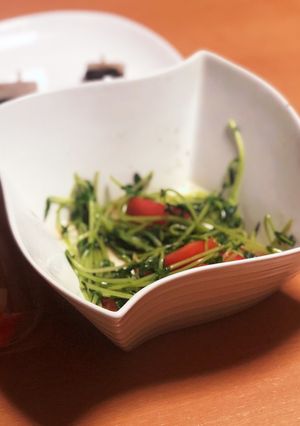 豆苗の油炒め-レシピのメイン写真