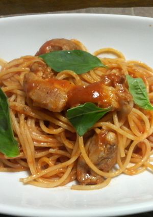 チキンと自家製トマトソースのパスタ-レシピのメイン写真