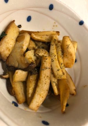 簡単なのにうま!エリンギのカレー炒め-レシピのメイン写真