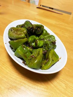 丸ごとピーマンのごま塩おかか炒め-レシピのメイン写真