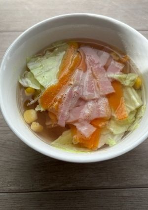 【朝食】ひらひら人参のコンソメスープ-レシピのメイン写真