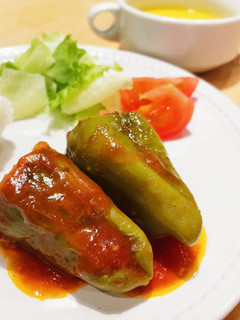 嫌いも克服♡丸ごとピーマンの肉詰め-レシピのメイン写真