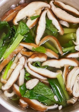 超簡単ダシダで小松菜と椎茸のスープ-レシピのメイン写真