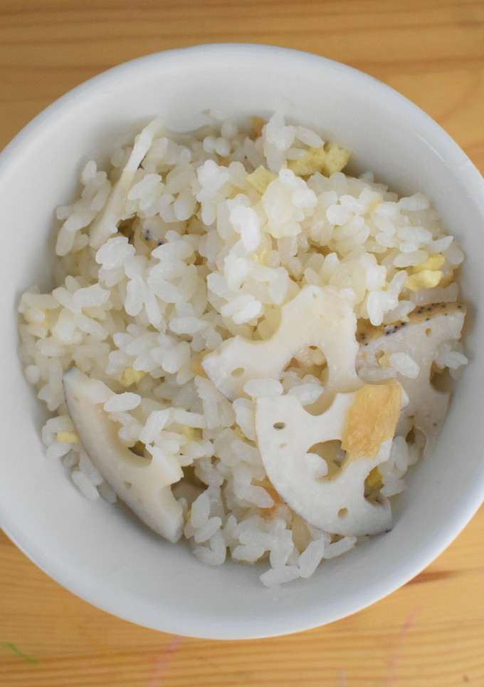 れんこんと梅とお揚げの炊き込みご飯-レシピのメイン写真