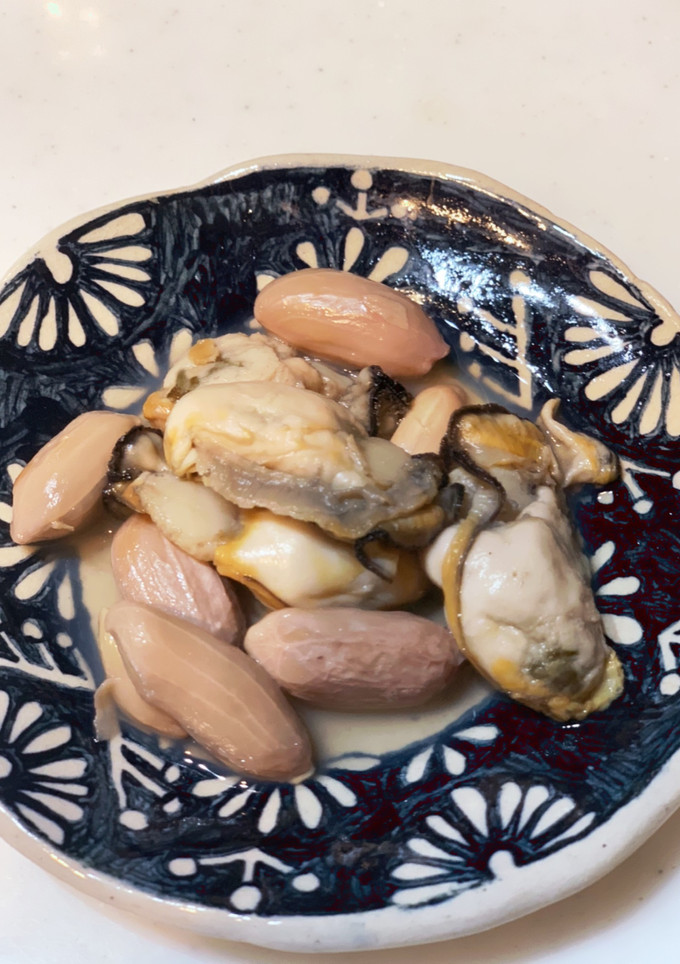 冷凍蒸し牡蠣と茹で落花生の酒蒸し-レシピのメイン写真