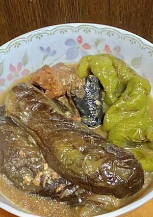 サバ缶で茄子と万願寺唐辛子の煮物-レシピのメイン写真