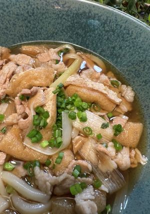 うどん【豚肉*長ネギ*油揚げ入り】-レシピのメイン写真