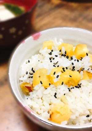 ほっくほく！塩麹で炊くさつまいもご飯-レシピのメイン写真