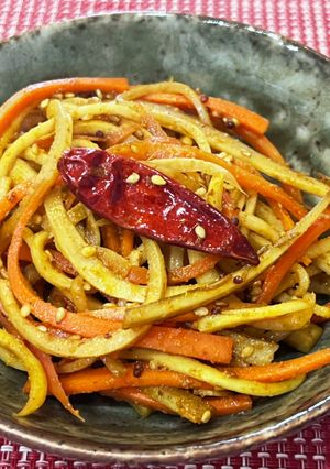 大根の皮でスパイスきんぴらごぼう-レシピのメイン写真