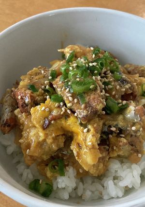 レンジで!さんま蒲焼きとなめ茸の卵とじ丼-レシピのメイン写真