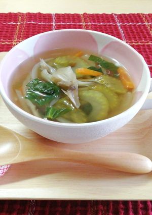 セロリと舞茸の野菜たっぷりコンソメスープ-レシピのメイン写真