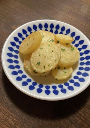 シンプルだけど美味しい♪じゃがいもソテー-レシピのメイン写真