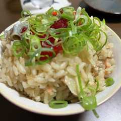 รูปของ 【筋肉飯】秋の紅鮭といくらの炊き込みご飯