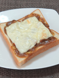 簡単!カレーチーズトースト-レシピのメイン写真