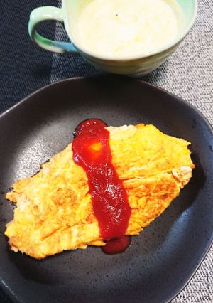 鶏ミンチでオムライス-レシピのメイン写真