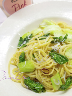 *青梗菜とシラスのペペロンチーノでランチ-レシピのメイン写真