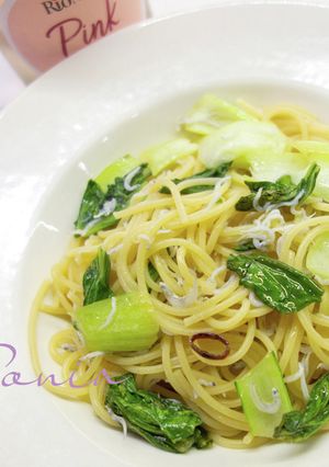 *青梗菜とシラスのペペロンチーノでランチ-レシピのメイン写真