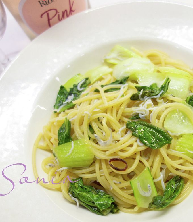青梗菜とシラスのペペロンチーノでランチ by ソニア 【クックパッド